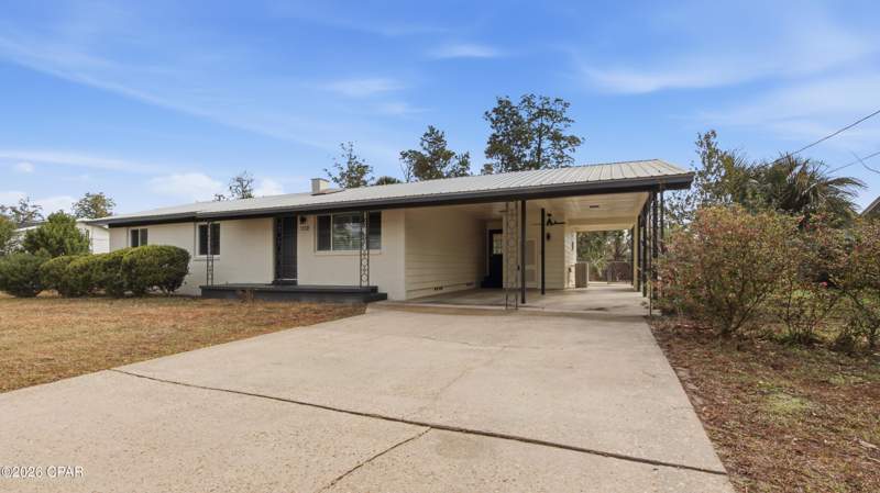 3 bedroom SingleFamilyResidence at 1112 Earl Avenue, Caroline Add Unit 2, Panama City — photo 2