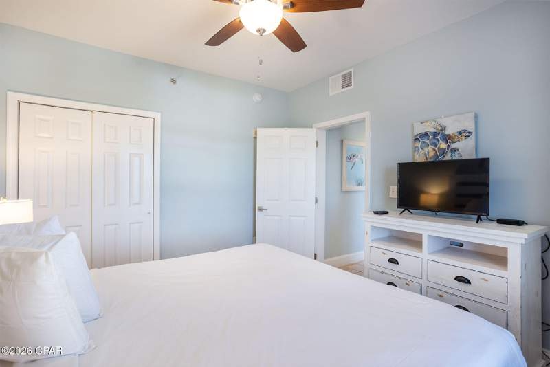 2 bedroom Condominium at 9860 S Thomas Drive 827, Laketown Wharf, Panama City — photo 4