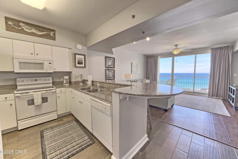 2 bedroom Condominium at 9900 S Thomas Drive 917, Shores Of Panama, Panama City Beach — photo 2