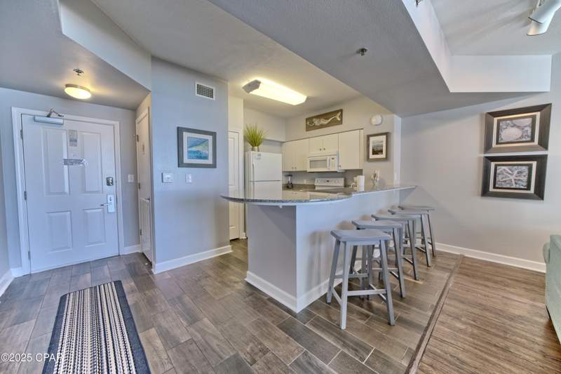 2 bedroom Condominium at 9900 S Thomas Drive 917, Shores Of Panama, Panama City Beach — photo 4