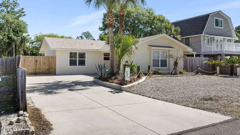 2 bedroom SingleFamilyResidence at 5620 Pinetree Avenue, Biltmore Beach, Panama City Beach — photo 2