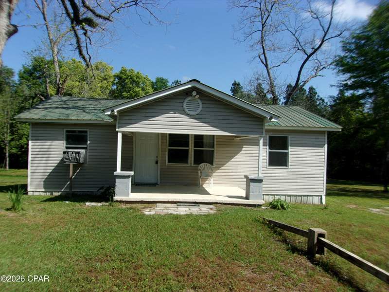 3 bedroom SingleFamilyResidence at 402 Hatcher Drive, Bonifay, Bonifay — photo 2