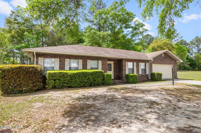 2 bedroom SingleFamilyResidence at 2694 Marian Drive, Dogwood Lakes, Bonifay — photo 4