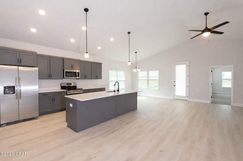 3 bedroom SingleFamilyResidence at 7282 Legions Loop, Parkbrook, Panama City — photo 3