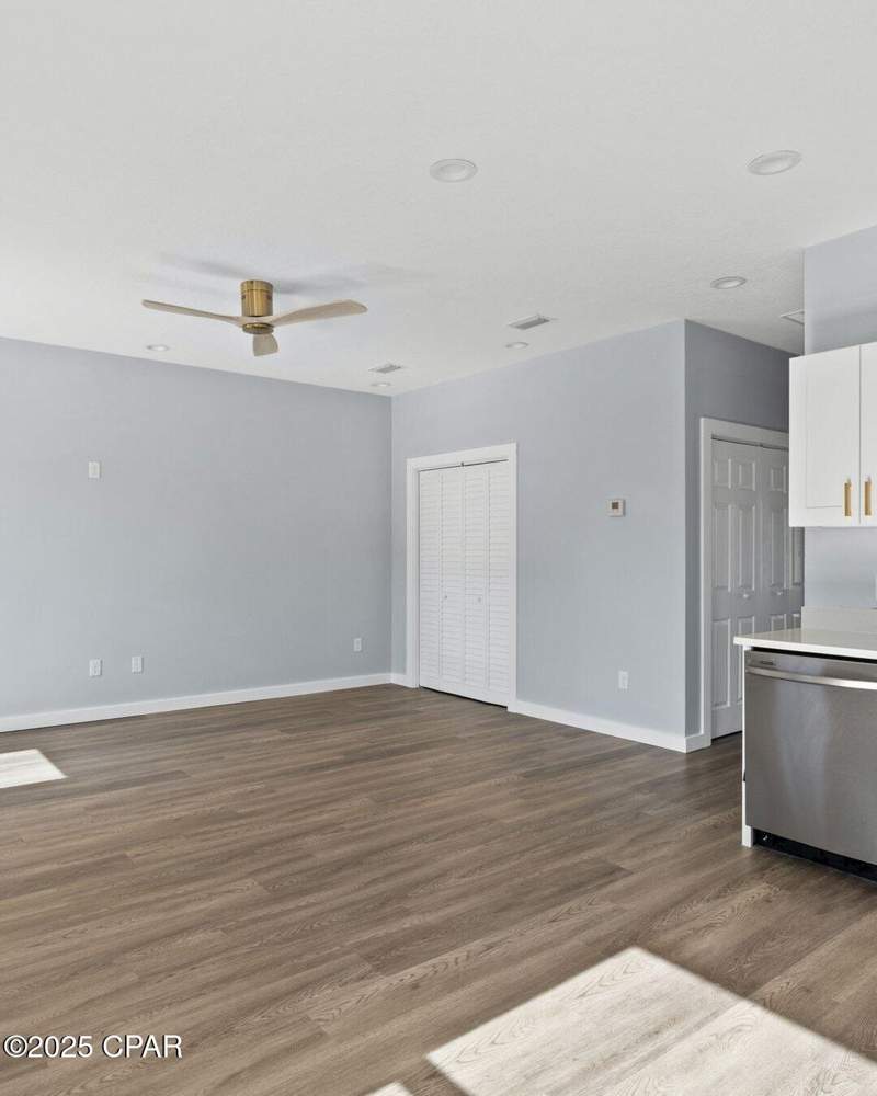 3 bedroom Attached at 3205 E 2nd Place, Springfield, Panama City — photo 4