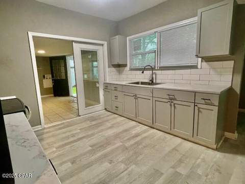 1038 E 8th Avenue, Graceville FL - photo 8 of 23