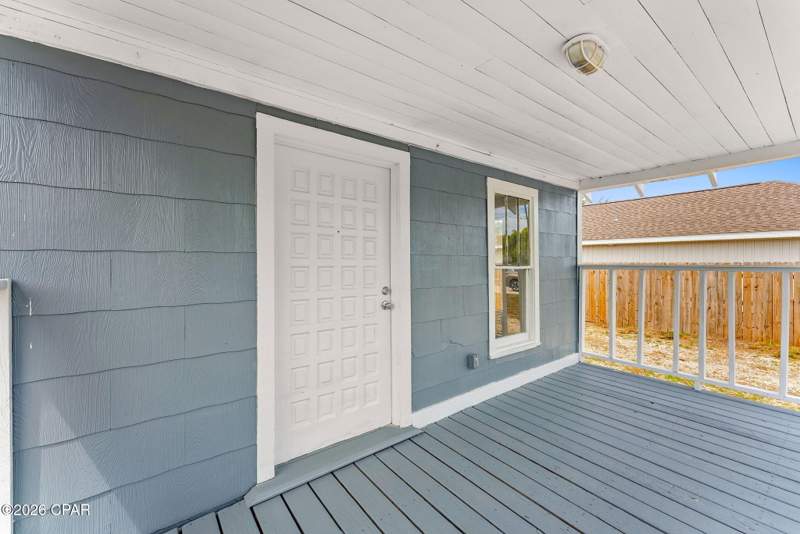3 bedroom SingleFamilyResidence at 235 Central Avenue, East Springfield, Panama City — photo 3