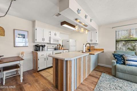 423 Kelly Street, Panama City Beach FL - photo 10 of 33