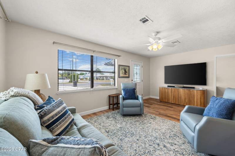 3 bedroom SingleFamilyResidence at 423 Kelly Street, Kiska Beach 1st Add, Panama City Beach — photo 4