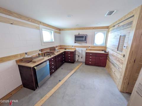 13777 Windsor Avenue, Youngstown FL - photo 8 of 12
