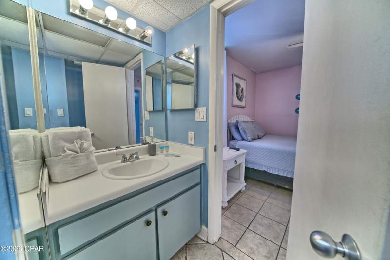 1 bedroom Condominium at 9850 S Thomas Drive 911E, Sunbird Condo, Panama City — photo 5