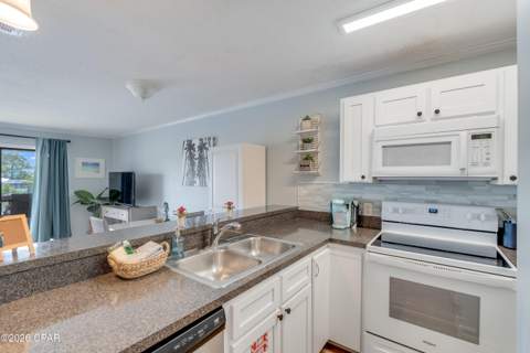 8730 Thomas Drive 409, Panama City FL - photo 7 of 39