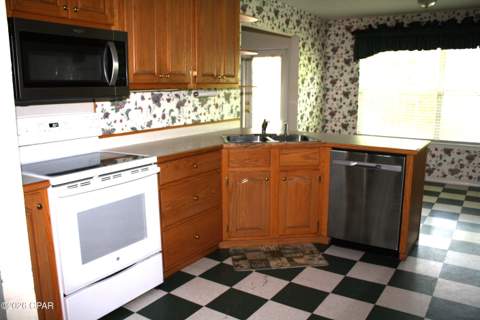 2549 Woods View Drive, Marianna FL - photo 13 of 32