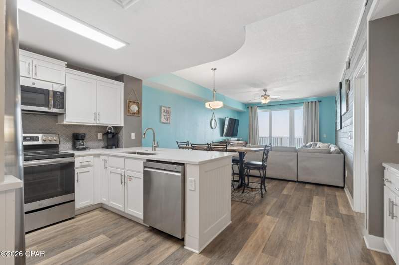 3 bedroom Condominium at 15928 Front Beach Road 3-2111, Calypso Towers III, Panama City Beach — photo 2