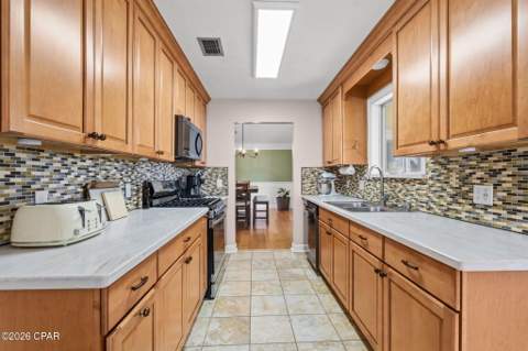 116 Derby Woods Drive, Lynn Haven FL - photo 12 of 41