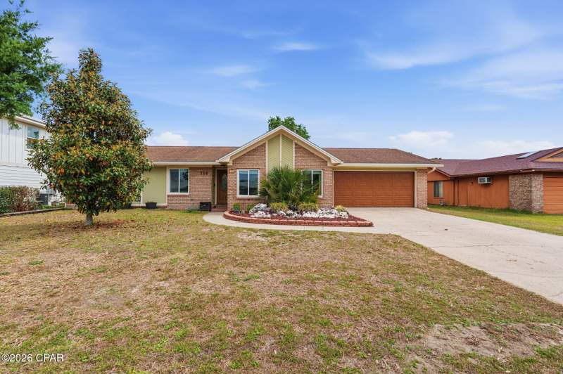 3 bedroom SingleFamilyResidence at 116 Derby Woods Drive, Derby Woods, Lynn Haven — photo 2