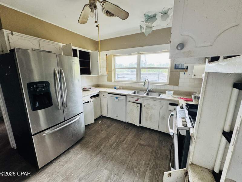 3 bedroom SingleFamilyResidence at 911 Cypress Avenue, Bayou Plat, Panama City — photo 4