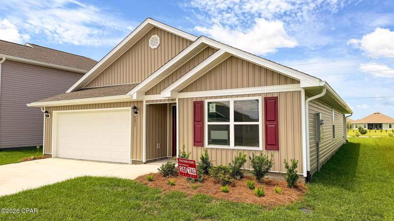 4 bedroom SingleFamilyResidence at 4897 Rosemary Street, Titus Park, Panama City — photo 2