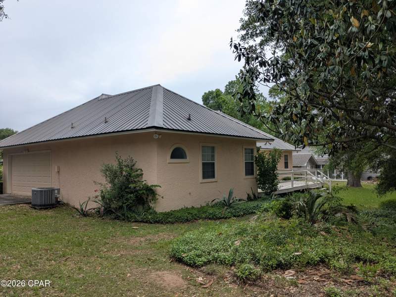 3 bedroom SingleFamilyResidence at 4710 The Oaks Drive, North Oaks, Marianna — photo 4