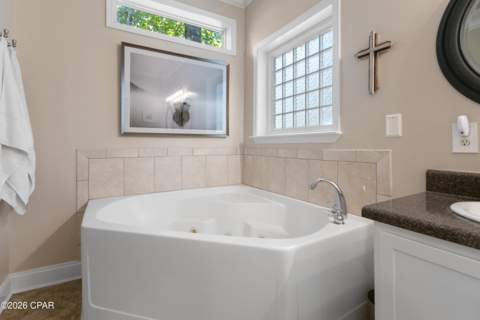 2672 Lakeview Circle, Alford FL - photo 14 of 91