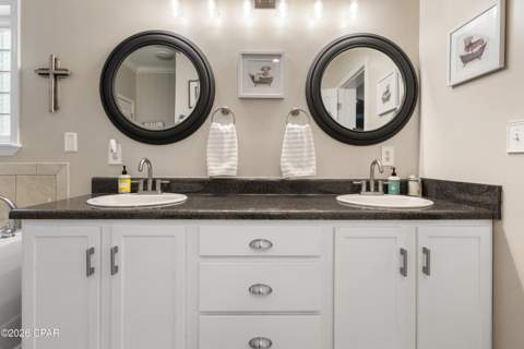 2672 Lakeview Circle, Alford FL - photo 15 of 91