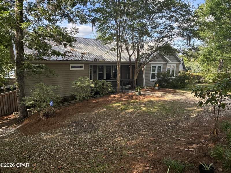 3 bedroom SingleFamilyResidence at 2672 Lakeview Circle, Compass Lake, Alford — photo 2