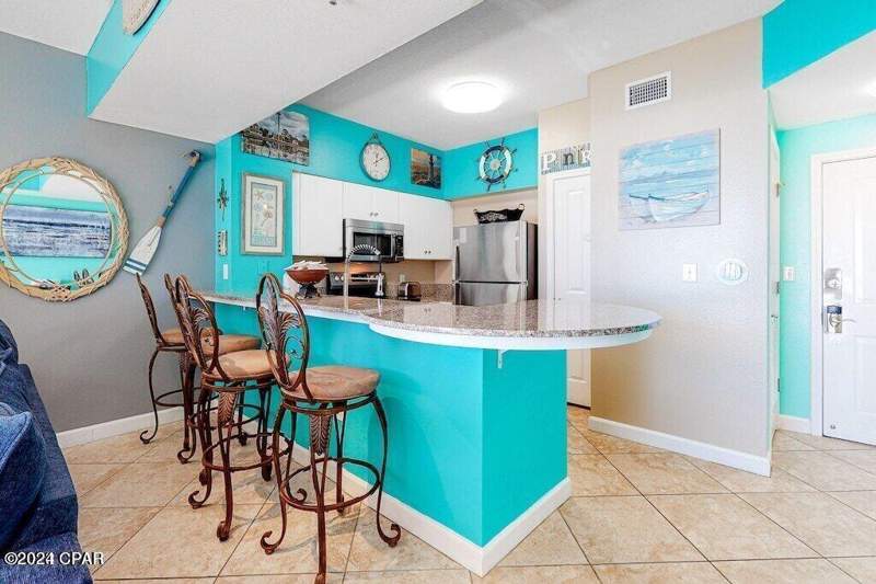 2 bedroom Condominium at 9900 S Thomas Drive 1715, Shores Of Panama, Panama City — photo 5