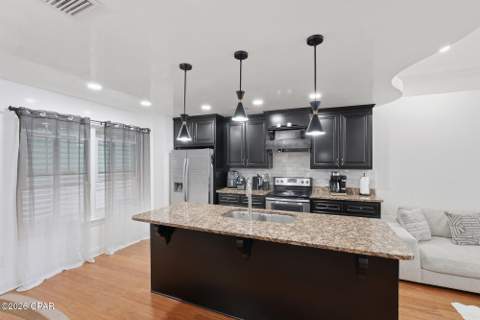 22519 Lakeview Drive, Panama City Beach FL - photo 9 of 40