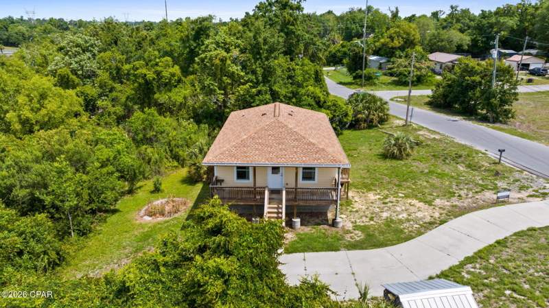2 bedroom SingleFamilyResidence at 257 Arlington Drive, Thousand Oaks, Panama City — photo 3