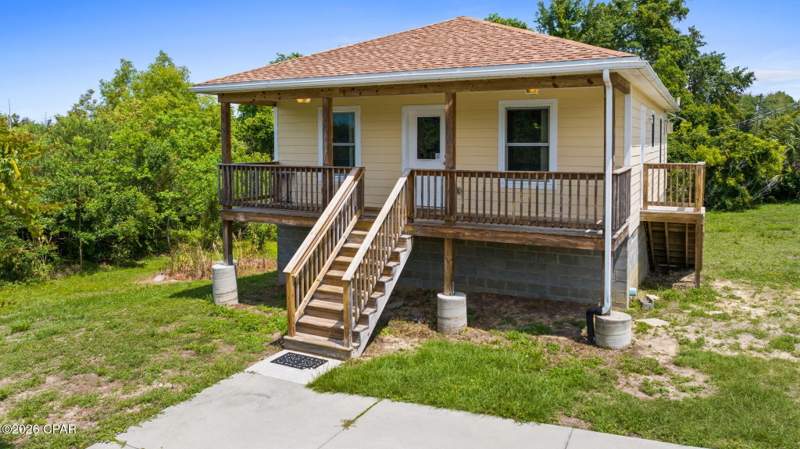 2 bedroom SingleFamilyResidence at 257 Arlington Drive, Thousand Oaks, Panama City — photo 5