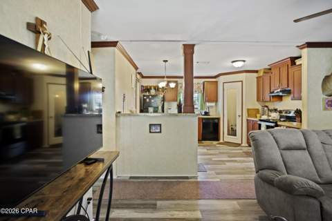 946 Fargo Drive, Alford FL - photo 6 of 42