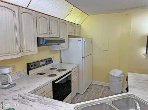 6505 Thomas Drive 904, Panama City FL - photo 23 of 36