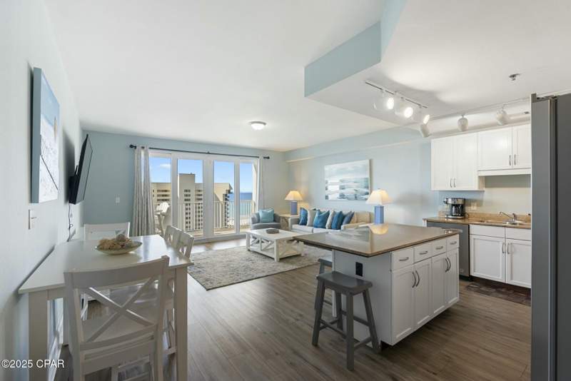 1 bedroom Condominium at 9860 S Thomas Drive 913, Laketown Wharf, Panama City Beach — photo 4