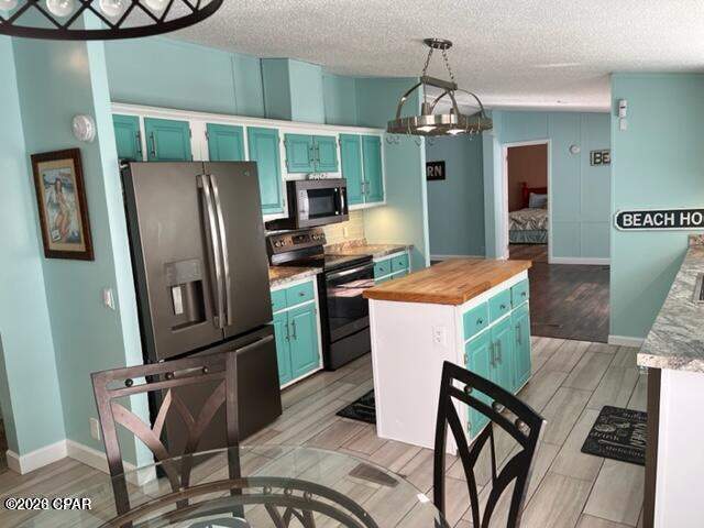 3 bedroom ManufacturedHome at 240 14th Street, Laguna Beach, Panama City Beach — photo 5