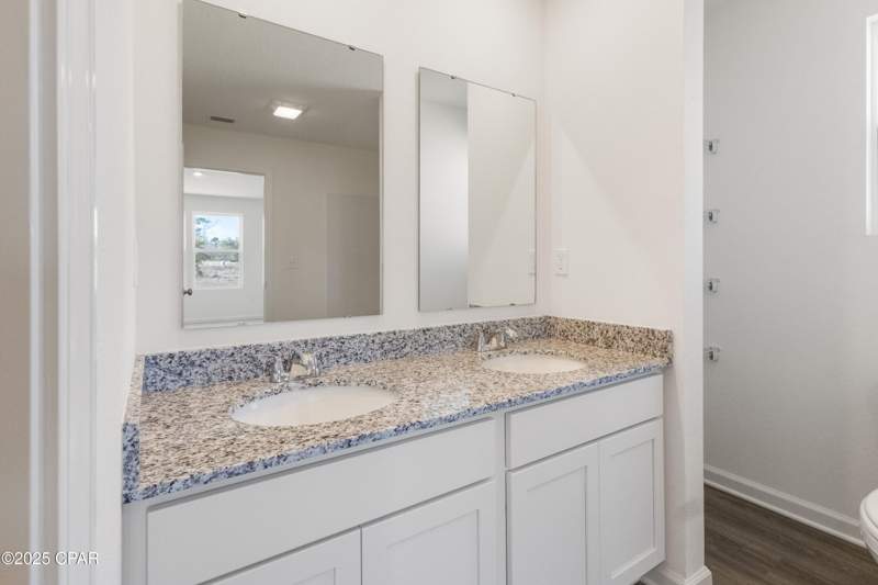 4 bedroom SingleFamilyResidence at 8131 Grebe Street, Clear Lake Estates, Youngstown — photo 5