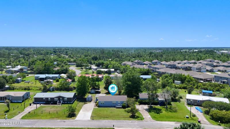 3 bedroom ManufacturedHome at 6013 Stockholm Lane, Sweetwater Village S Ph I, Panama City — photo 3