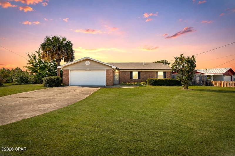 3 bedroom SingleFamilyResidence at 1525 Donna Avenue, Bay Front Unit 3, Panama City — photo 2
