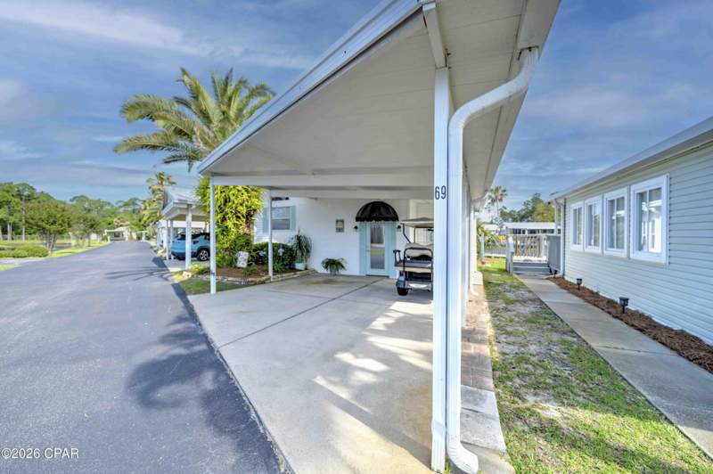1 bedroom ManufacturedHome at 1219 Thomas Drive 69, Emerald Pointe Resort, Panama City Beach — photo 4