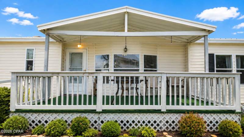 3 bedroom ManufacturedHome at 1647 Acre Circle, Greenwood Acres, Panama City Beach — photo 5