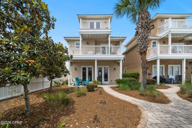 4 bedroom SingleFamilyResidence at 7827 Beach Drive, Villas Of Panama, Panama City Beach — photo 2