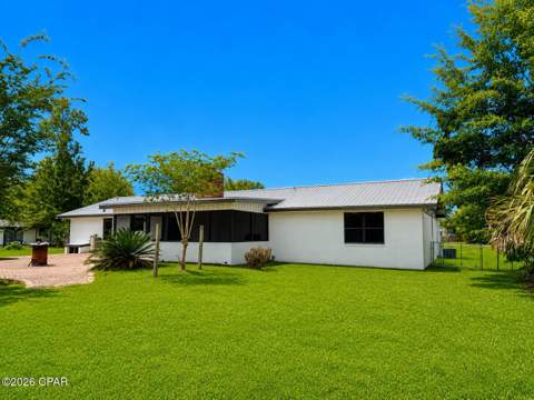 922 Radcliff Avenue, Lynn Haven FL - photo 6 of 58