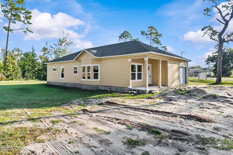 3 bedroom SingleFamilyResidence at 7523 Highway 2302, Southport, Panama City — photo 4