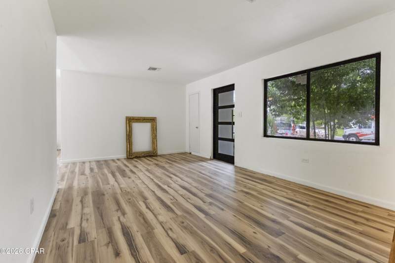 3 bedroom SingleFamilyResidence at 523 S Bonita Avenue, Sudduths 10Th Add, Panama City — photo 5