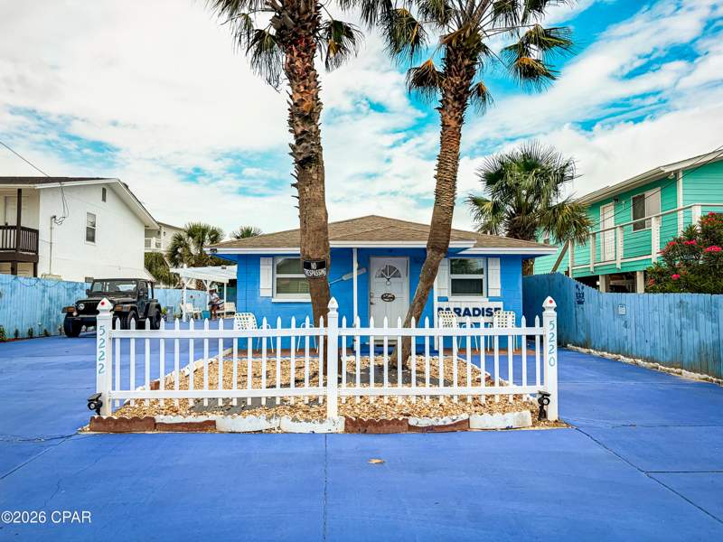 4 bedroom Duplex at 5220 Beach Drive, Biltmore Beach, Panama City — photo 2