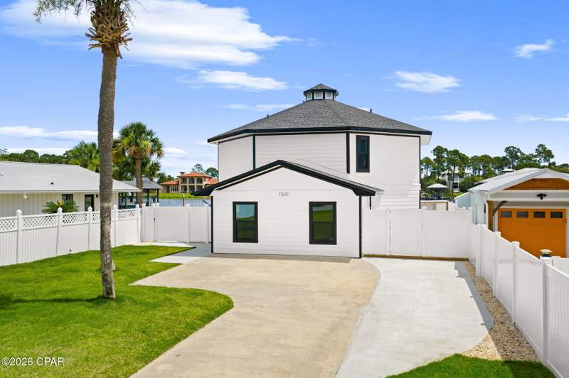 4 bedroom SingleFamilyResidence at 7320 S Lagoon Drive, Holiday Beach Unit 15, Panama City Beach — photo 3