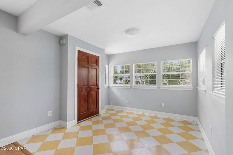 3 bedroom SingleFamilyResidence at 111 N Marie Drive, Cove Terrace, Panama City — photo 5