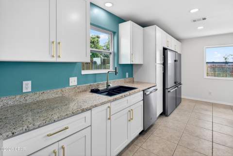 360 Bell Circle, Lynn Haven FL - photo 8 of 42