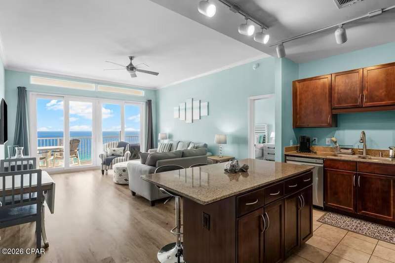 3 bedroom Condominium at 9860 S Thomas Drive 2010, Laketown Wharf, Panama City — photo 2
