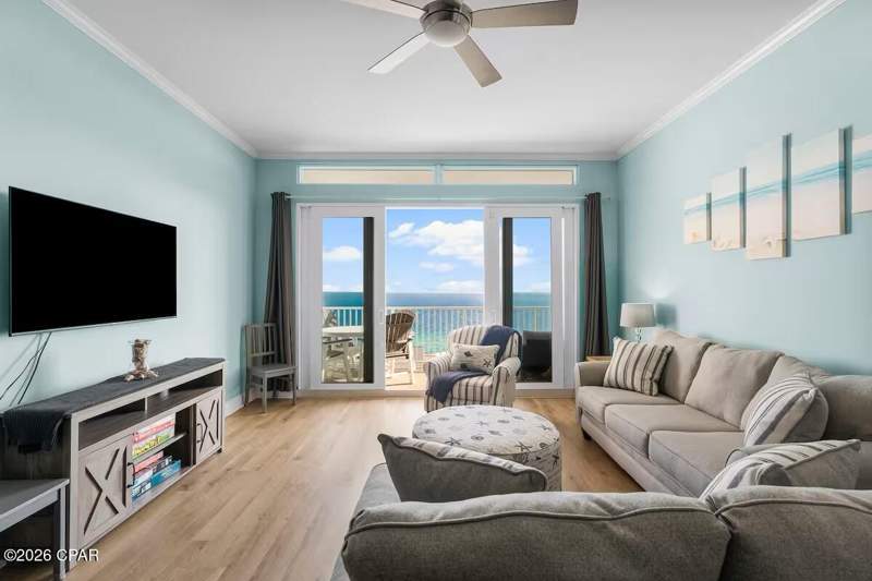 3 bedroom Condominium at 9860 S Thomas Drive 2010, Laketown Wharf, Panama City — photo 4