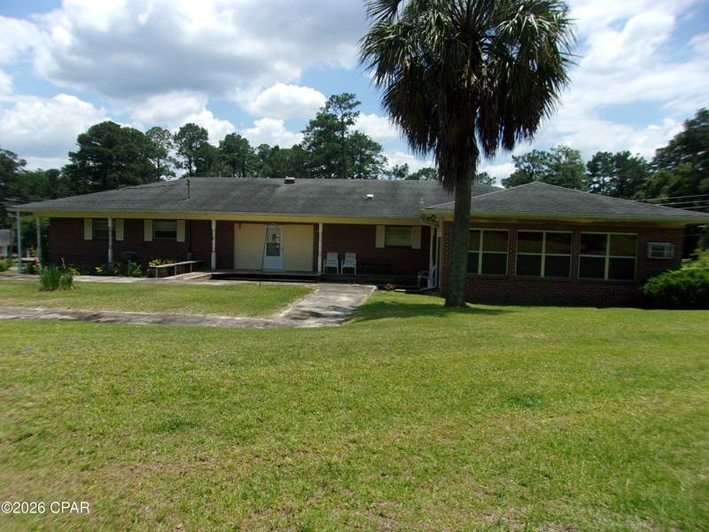 3 bedroom SingleFamilyResidence at 409 E Wisconsin Avenue, Bonifay, Bonifay — photo 4